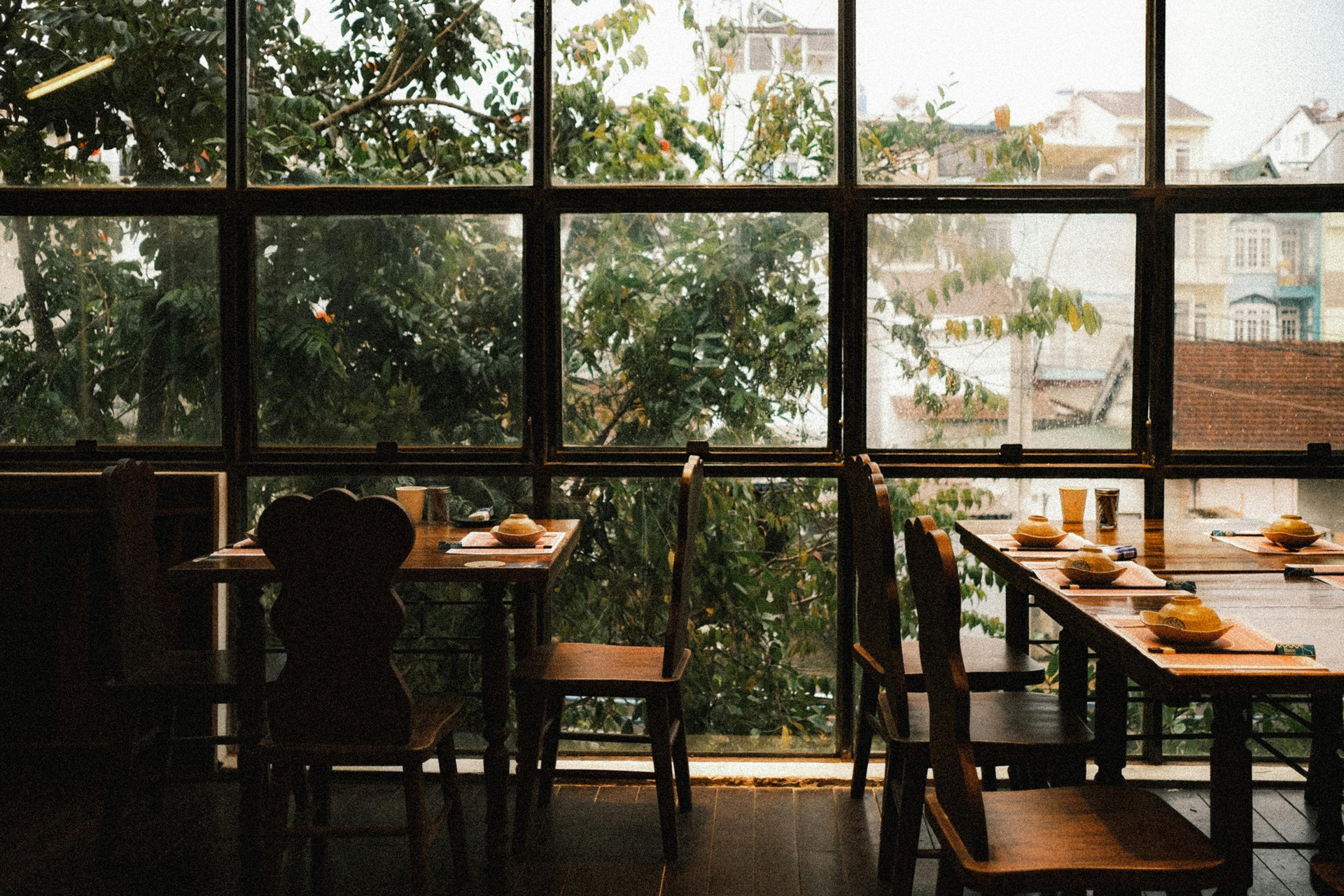 Al‑Fresco Dining & The Seating Deck